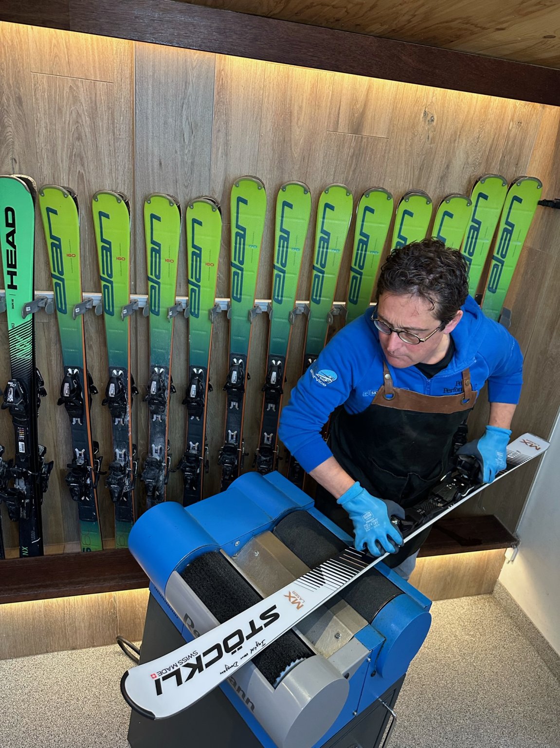 Wax en slijp service SkiDiscovery